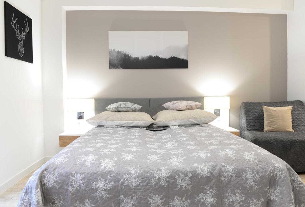 Slowik Apartment *